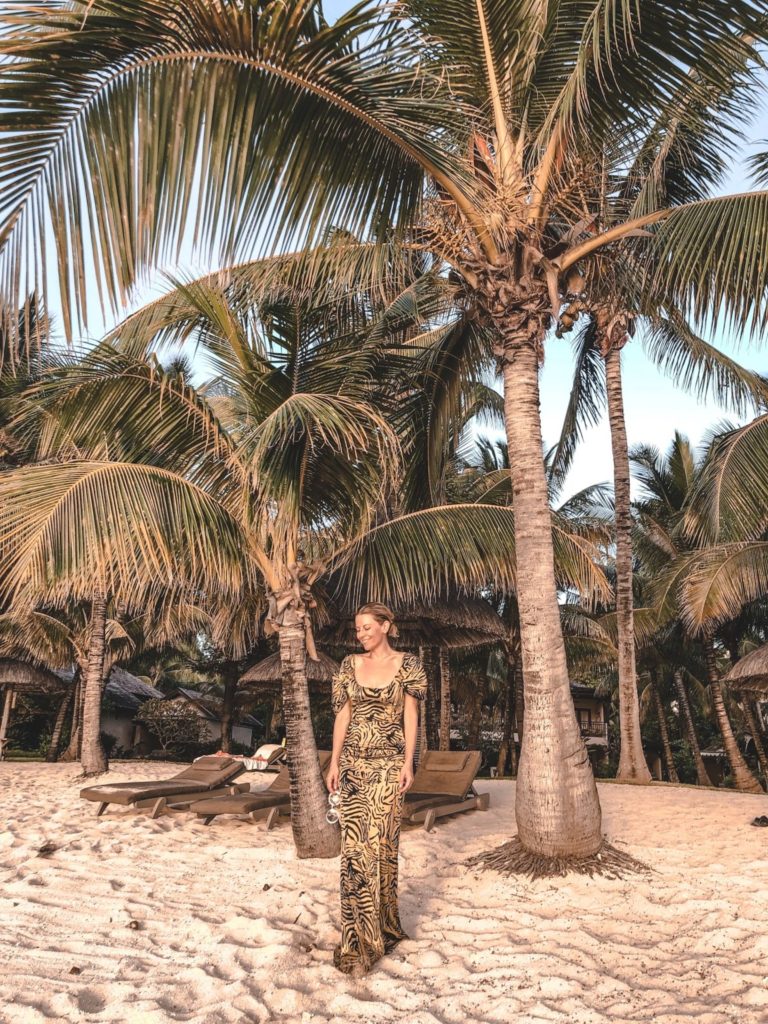 What I'm Wearing in Mauritius - JULIET ANGUS